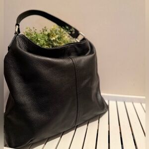 Kooba Hobo Pebble Leather Shoulder Bag EUC